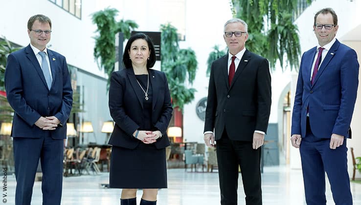 Andreas Fellner (Partner Bank), Stefanie Huber (Sparkasse OÖ), Helmut Nuspl (Schoellerbank), Christoph Wurm (VKB-Bank)